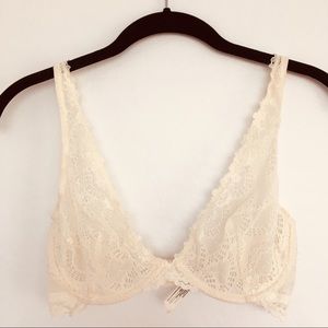 Free people lace plunge bra in cream size 32D
